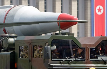 КНДР осуществила тестовый запуск трех баллистических ракет