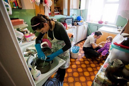 Опрос: для «нормальной жизни» российской семье необходимо 83,6 тыс. рублей в месяц