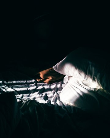 Ученые рассказали, почему с годами все труднее спать по ночам
