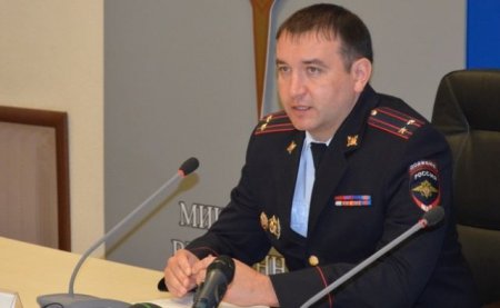 Полковник МВД устроил на службу "12-летнюю девочку", которая оказалась дочерью его друга