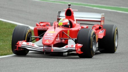 Мик Шумахер сел за руль Ferrari F2004 отца