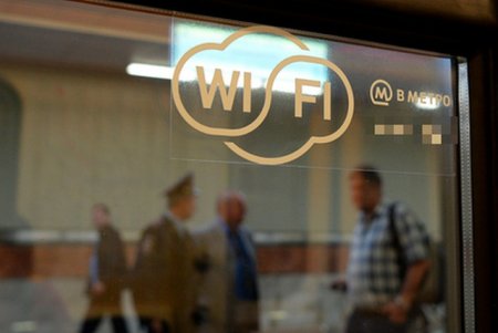 Wi-Fi в метро Москвы и Санкт-Петербурга призвал спасать Россию