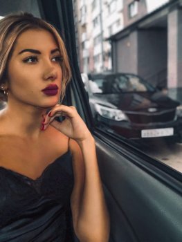 Блогерша-модель из Самары Танита Чочиева рассказала, во сколько она обойдется своему парню