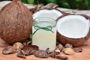Индонезийский колледж начал принимать плату кокосами