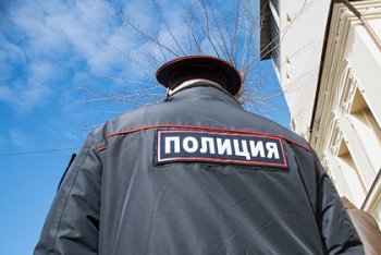 Полицейские заставили россиянина производить наркотики для фабрикации дел