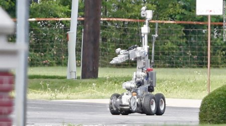 В США робот взорвал подозреваемого в расстреле полицейских