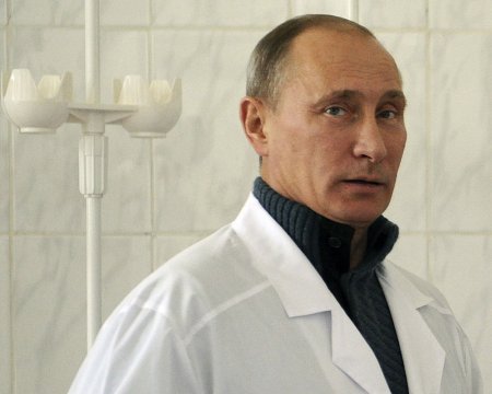 Путин призвал не распространять санкции на медикаменты и оборудование