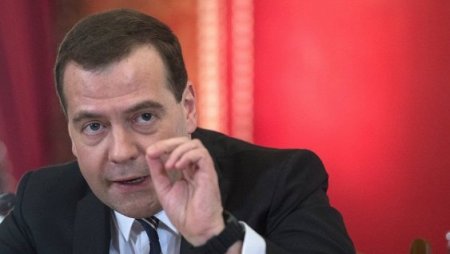 Медведев: рейтинг доверия россиян к Госдуме вырос