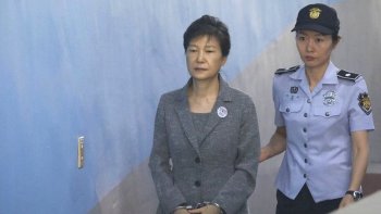 Экс-президент Южной Кореи вышла из тюрьмы на 18 лет раньше срока