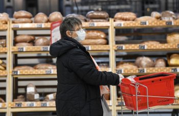 Хлеб стал самым часто покупаемым продуктом в первой половине марта