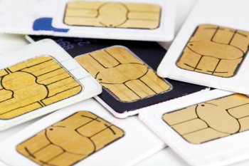 Бизнесу разрешат регистрировать не более 100 SIM-карт на человека