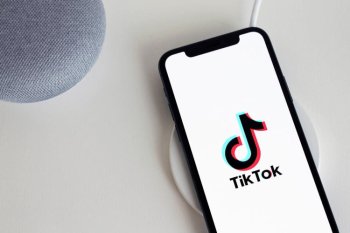 Комиссар FCC потребовал от Apple и Google удалить приложение TikTok